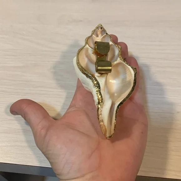 Vintage 1970s Real Shell Belt Buckle Ivory & Gold Nautical Coastal Beach Vibe - Picture 10 of 17